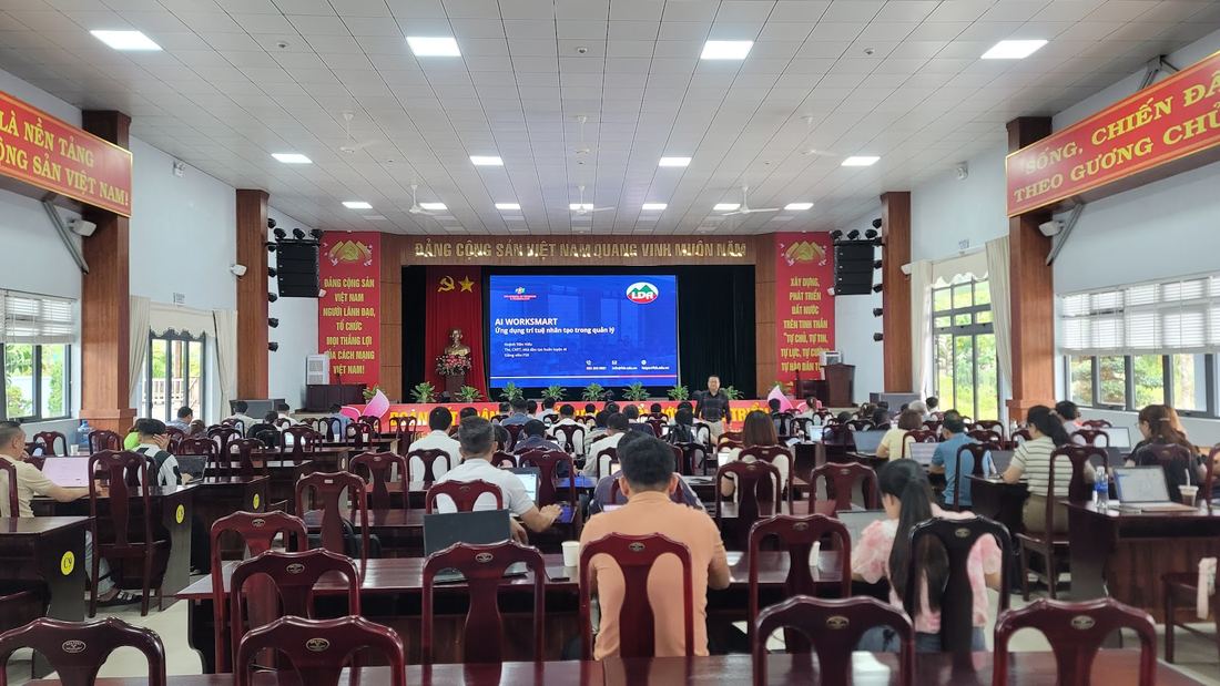 Buổi đào tạo AI của TS Huỳnh Tiên Hiếu (ảnh 5)